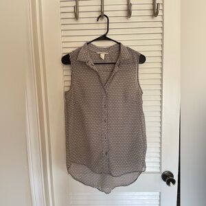 H&M Black and Gray Sleeveless Notched Collar Blouse